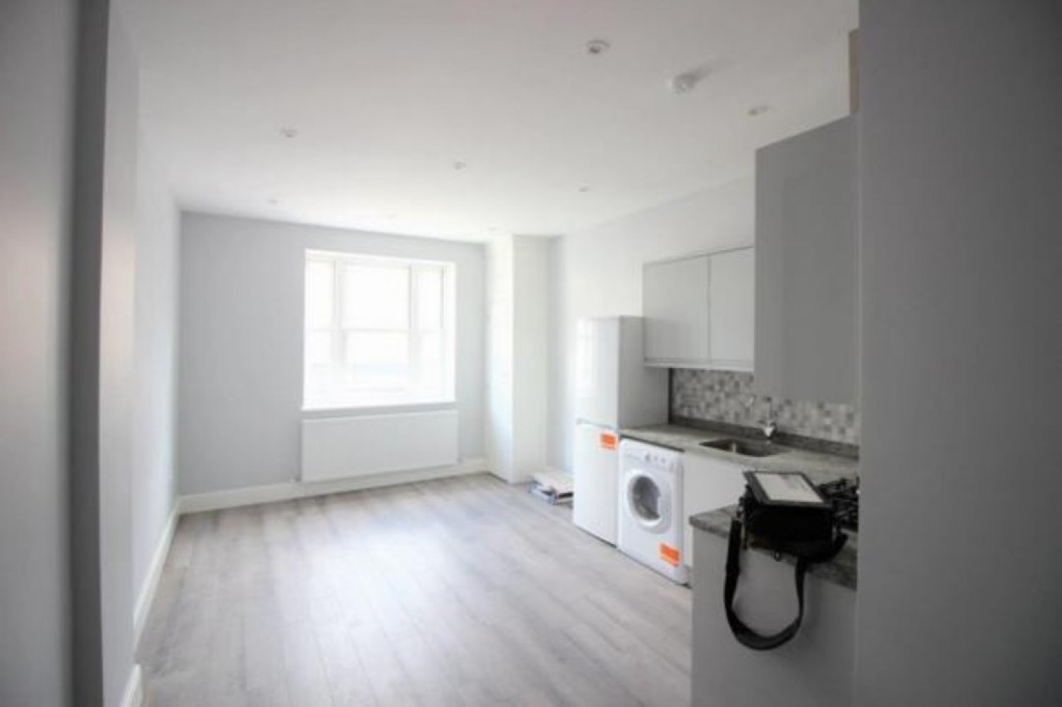 1 bedroom Flat for Letting High Street, Camberley
