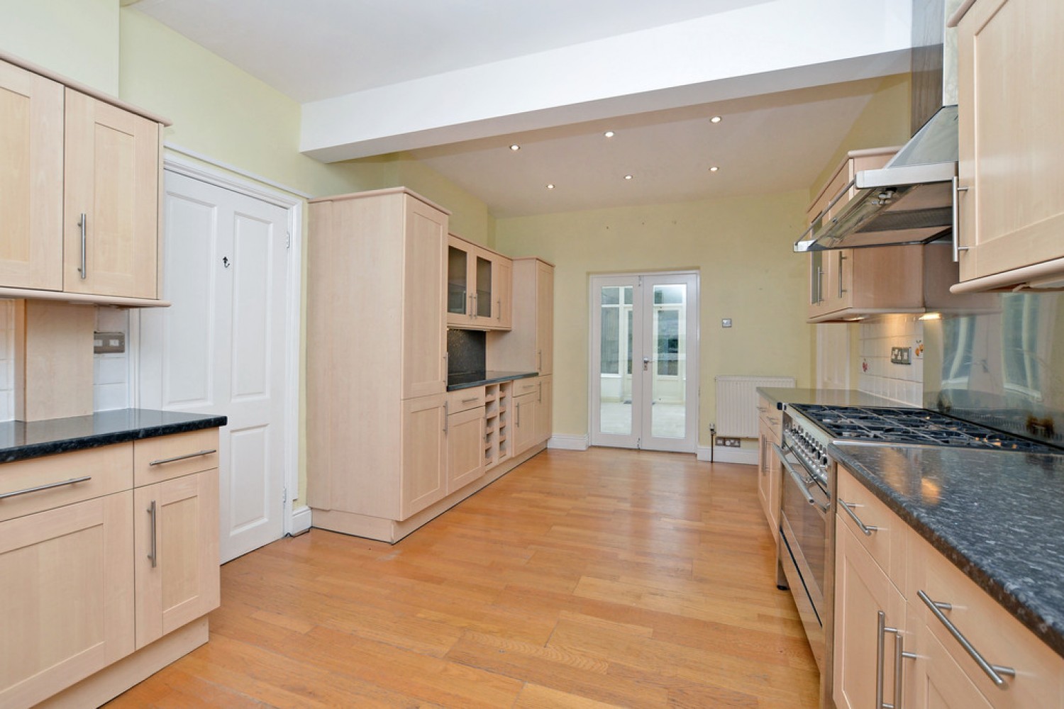 4 bedroom House for Letting Portsmouth Road, Camberley