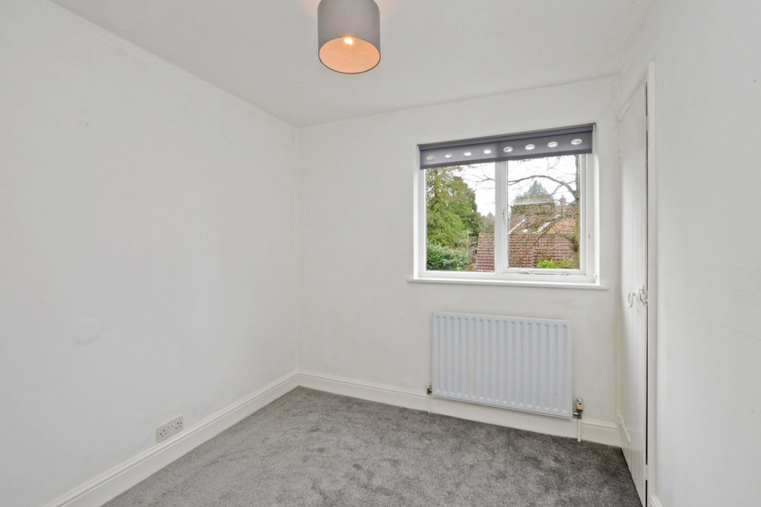 4 bedroom House for Letting Portsmouth Road, Camberley