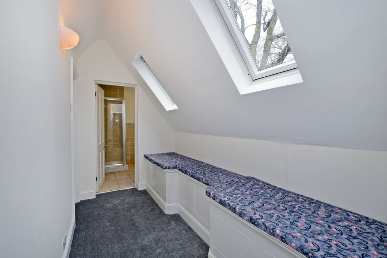 4 bedroom House for Letting Portsmouth Road, Camberley