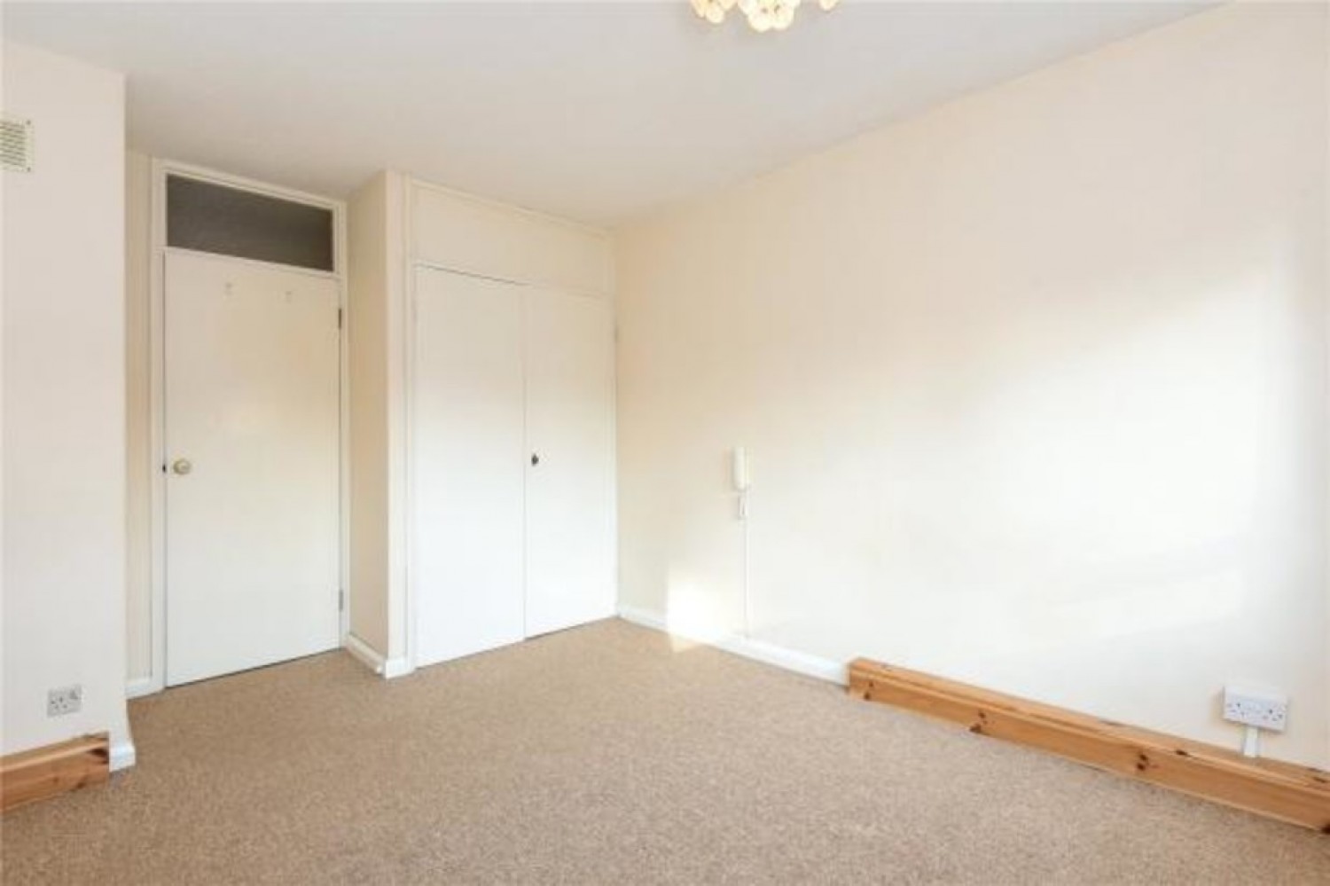 2 bedroom Flat for Letting Upper Gordon Road, Camberley