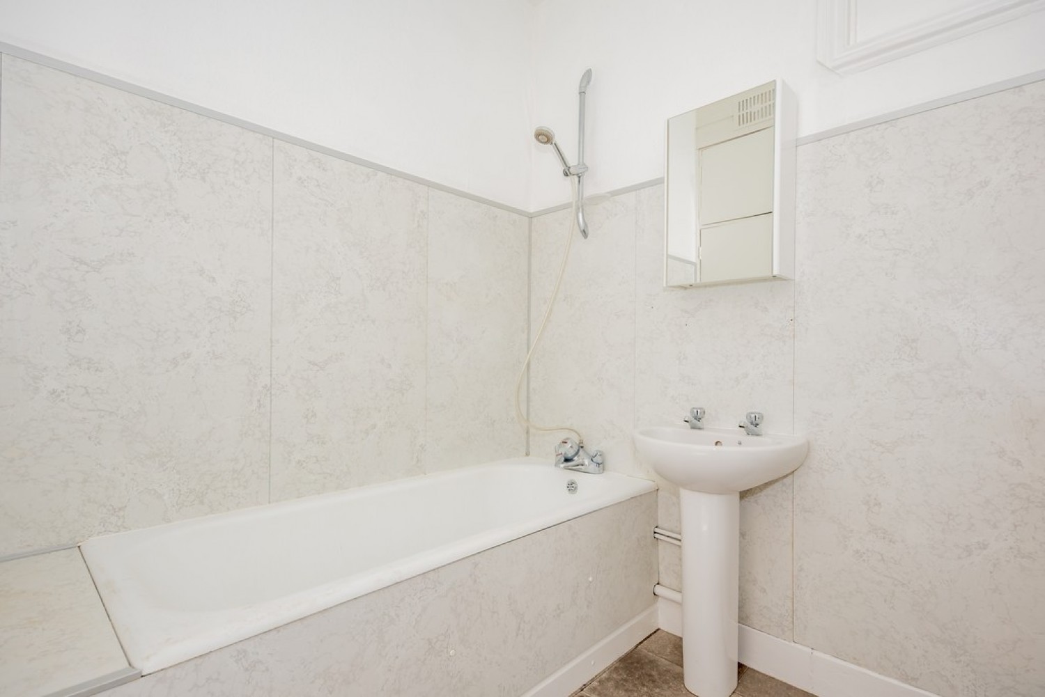 1 bedroom Flat for Letting Gordon Road, Camberley, Surrey
