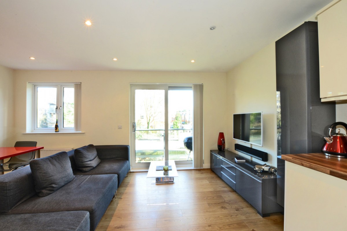 Equinox Place, Farnborough