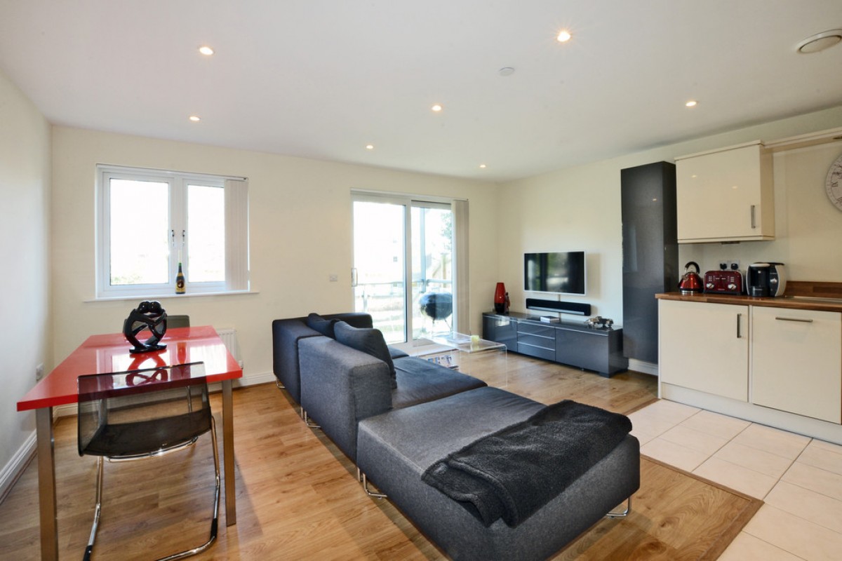 Equinox Place, Farnborough