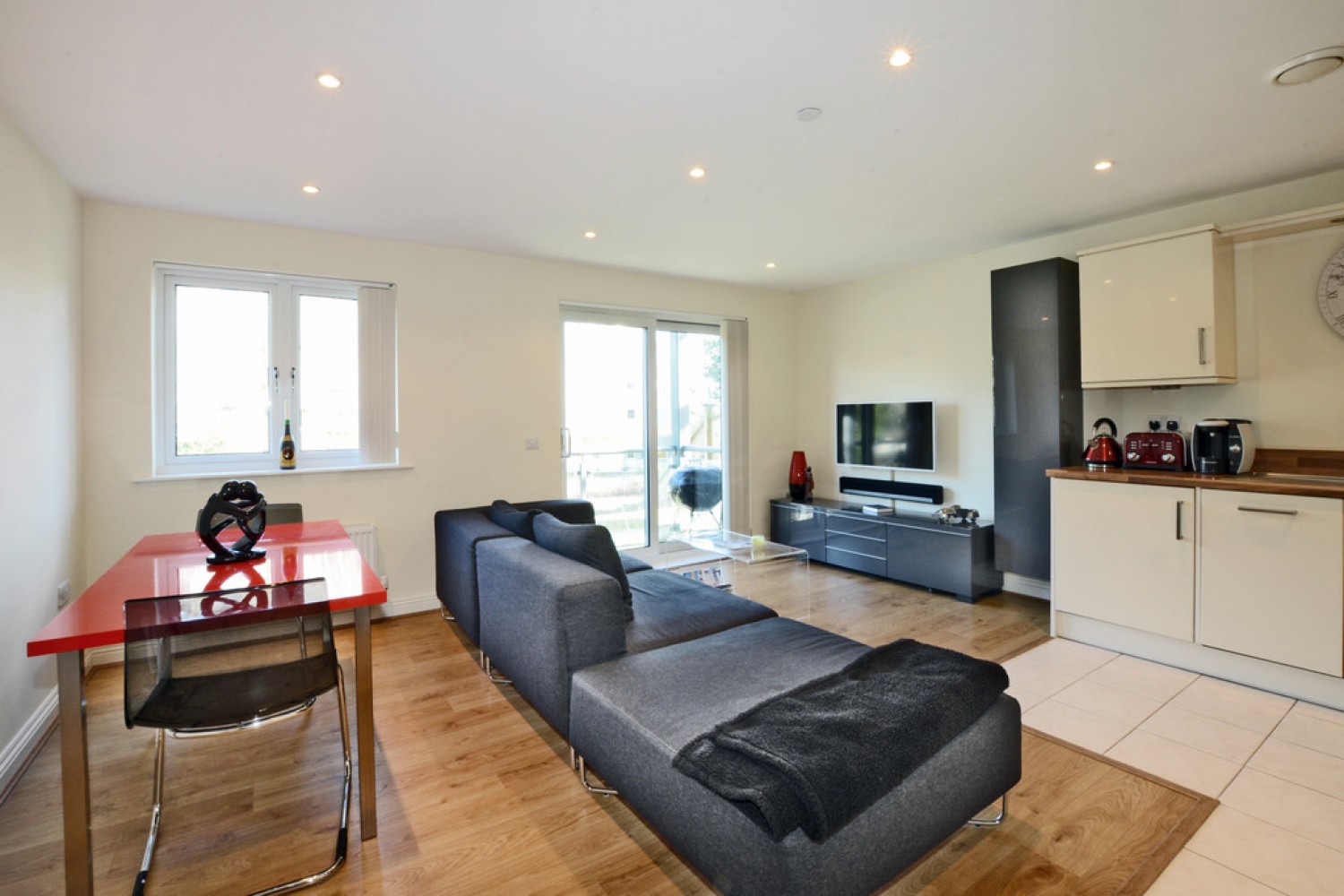 Equinox Place, Farnborough