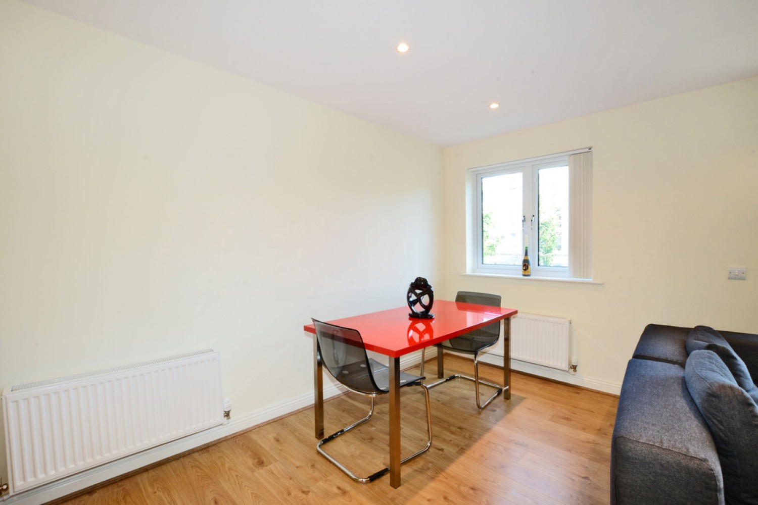 Equinox Place, Farnborough