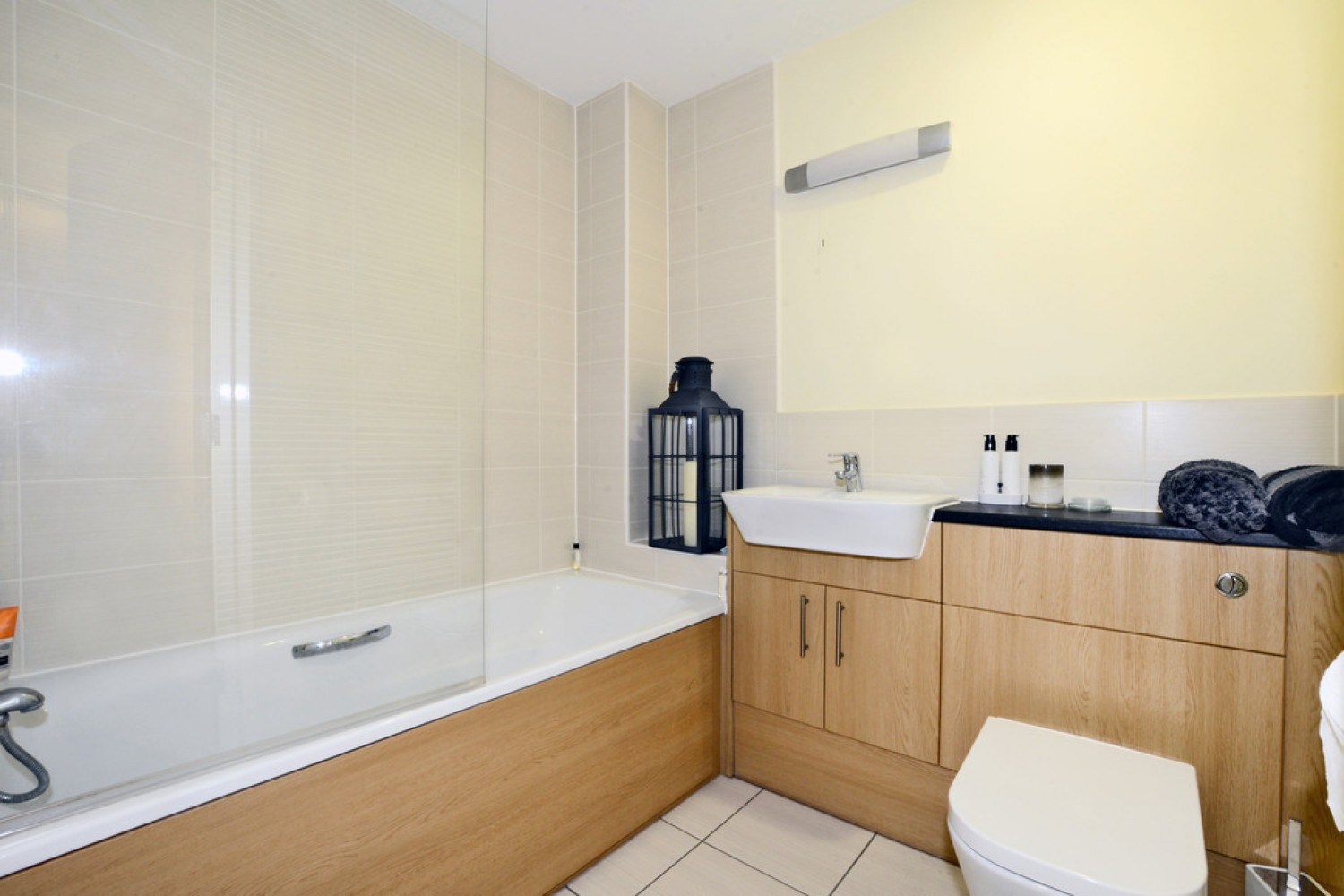 Equinox Place, Farnborough