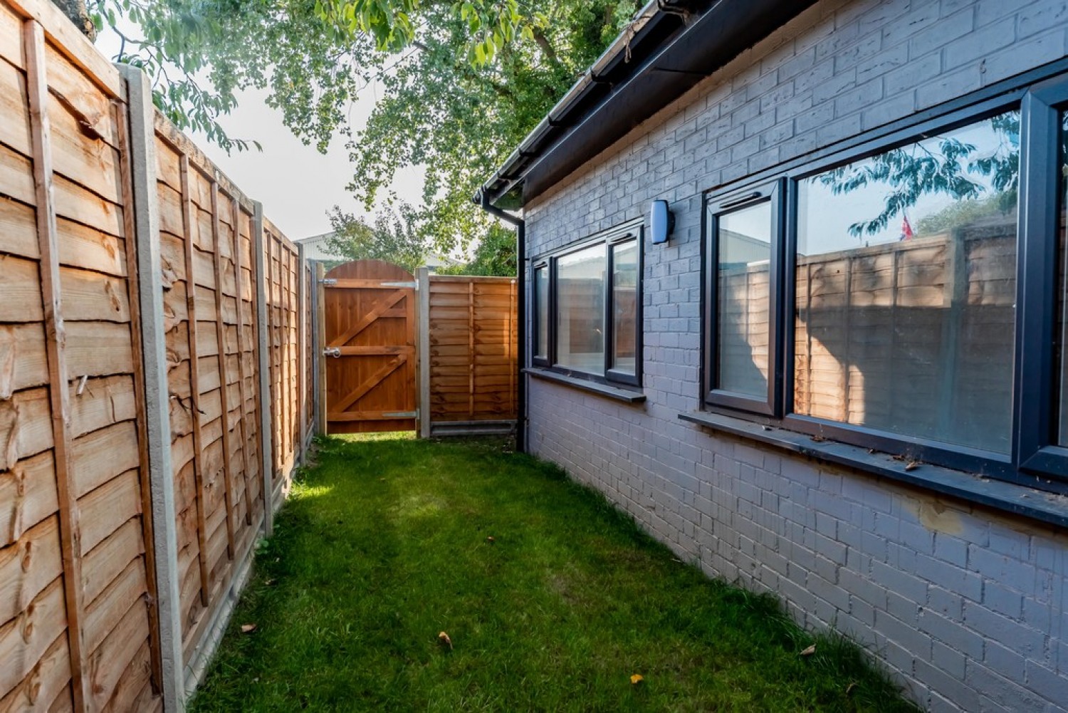 2 bedroom House for Letting Higher Park Farm