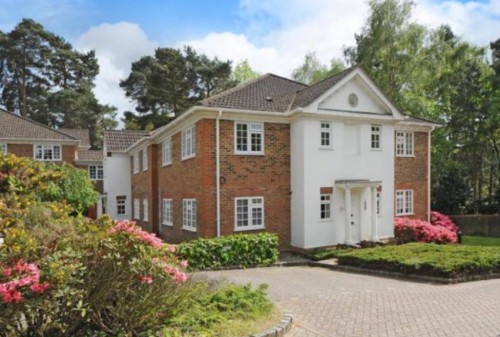 Fairway Heights, Camberley