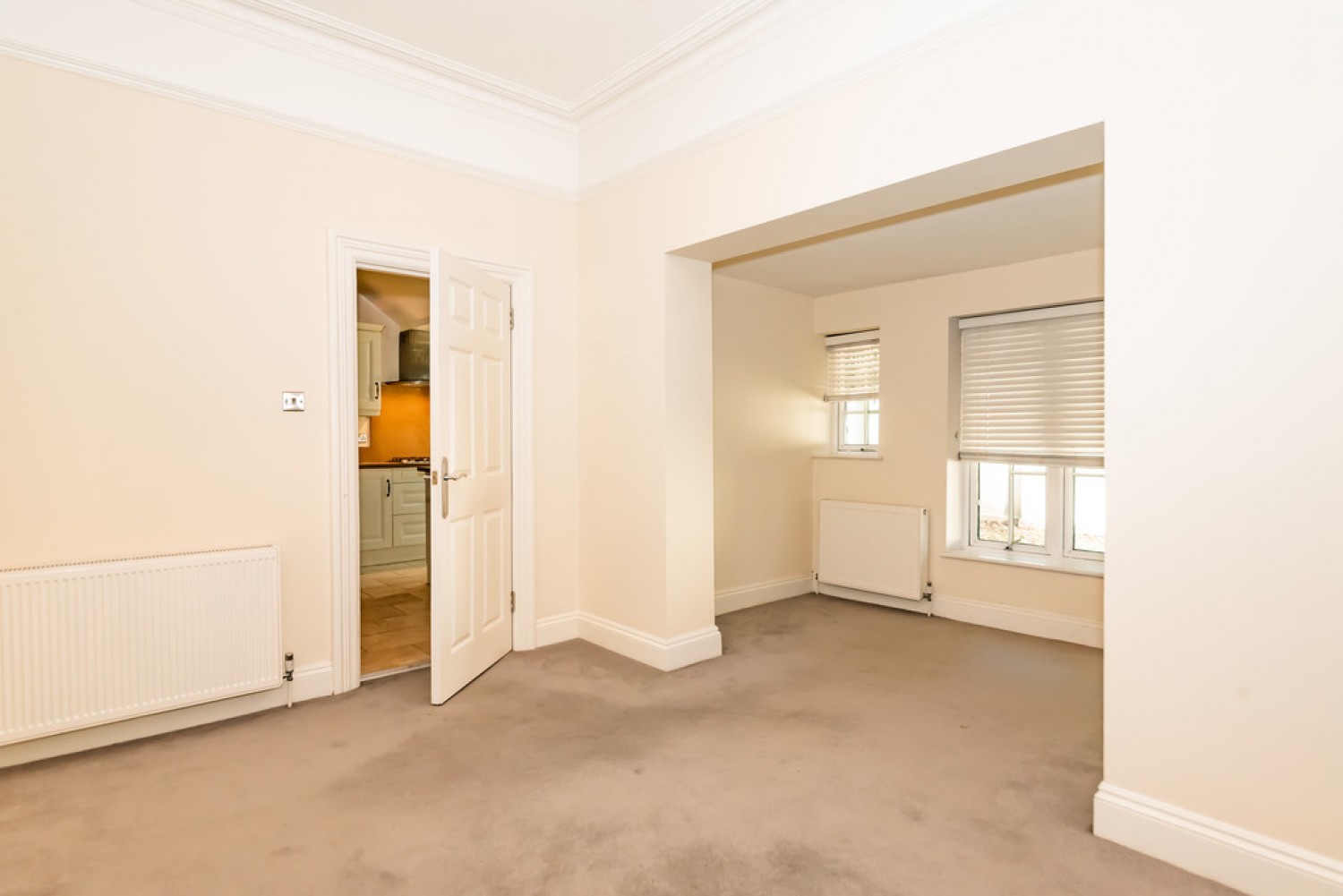 2 bedroom Flat for Letting Castle Road, Camberley