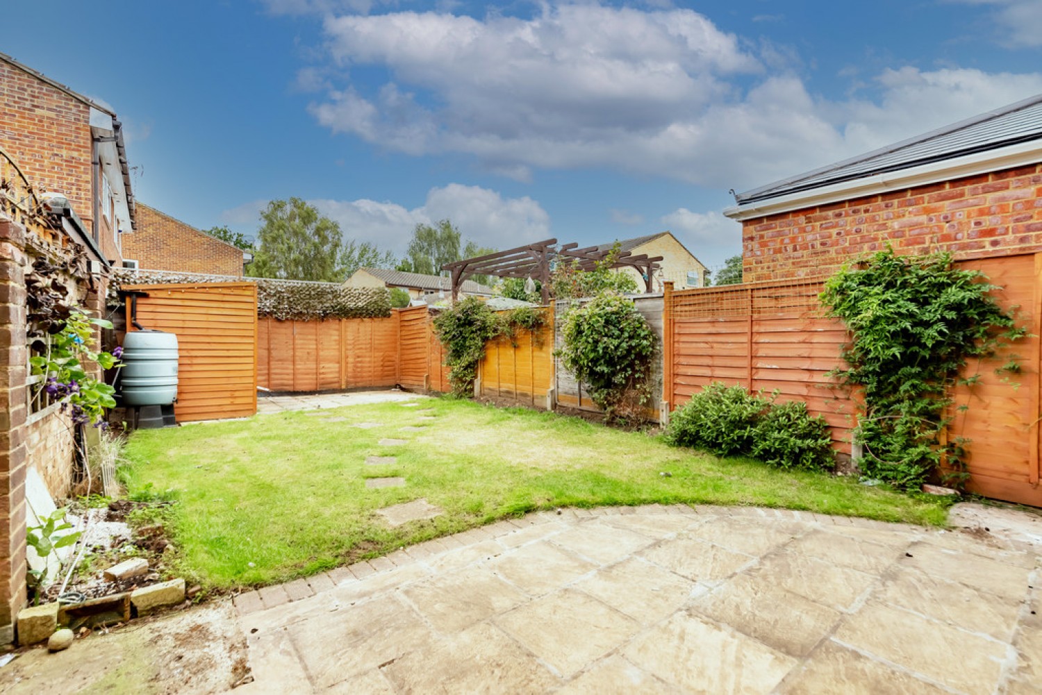 3 bedroom House for Letting Crake Place, Sandhurst