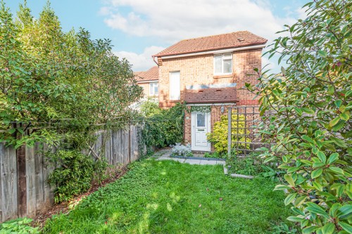 Hanbury Way, Camberley