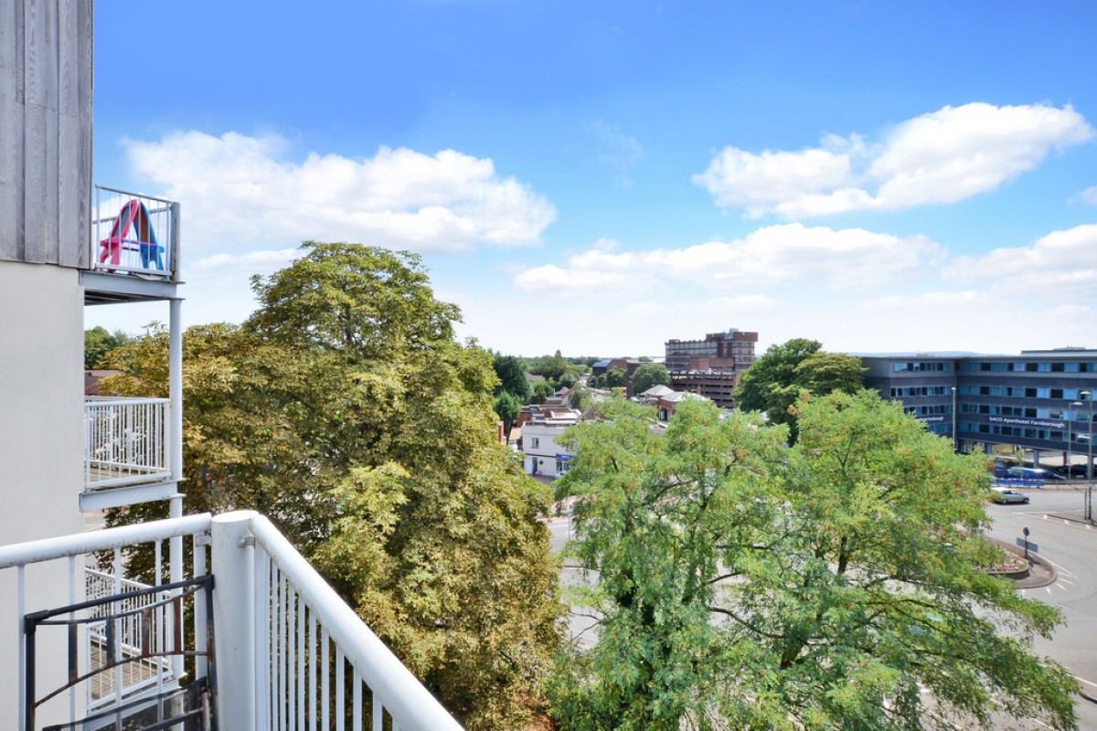 Coombe Way, Farnborough