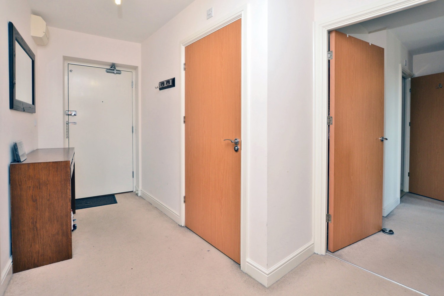 2 bedroom Flat for Letting Coombe Way, Farnborough