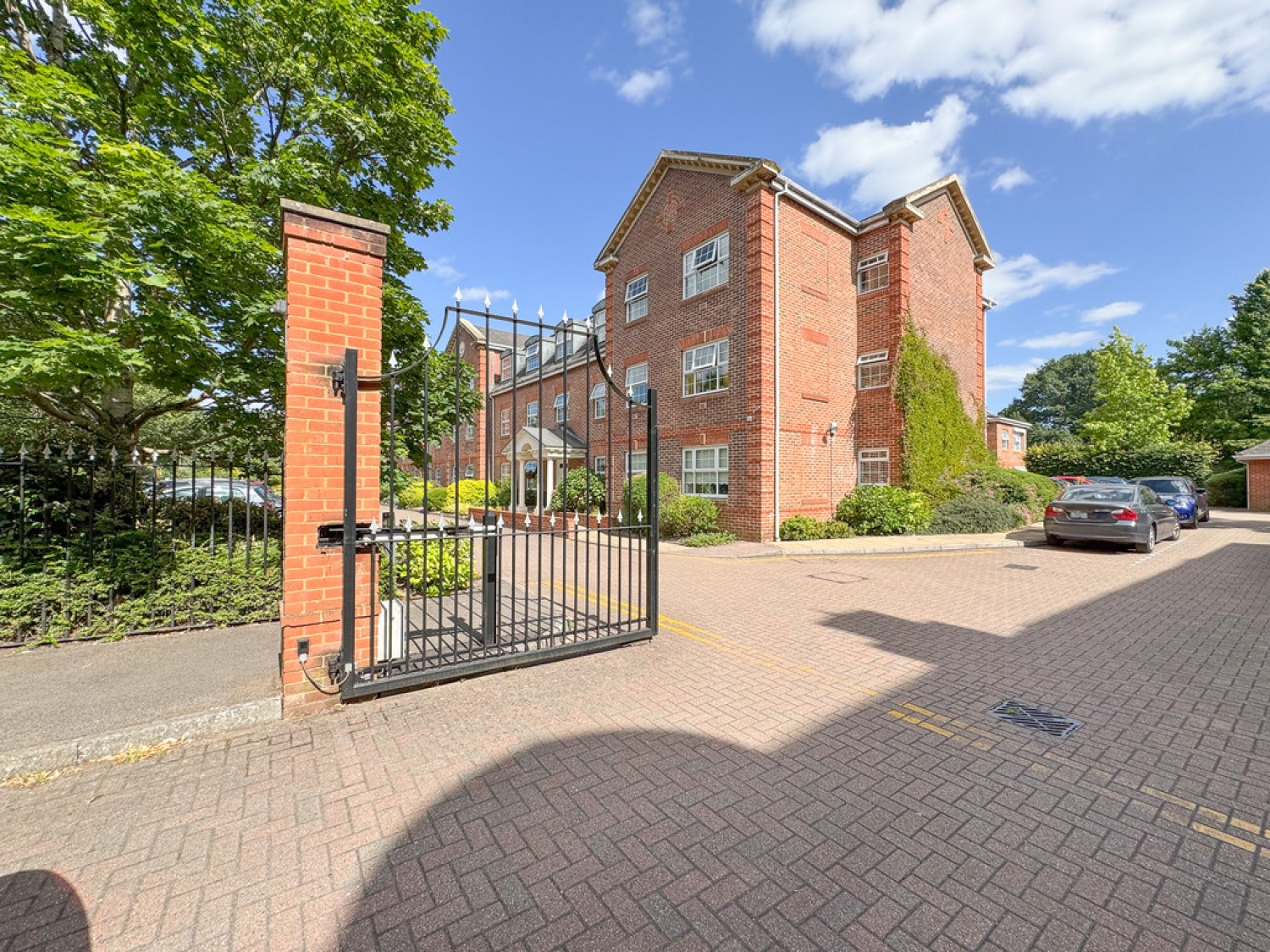London Road, Camberley