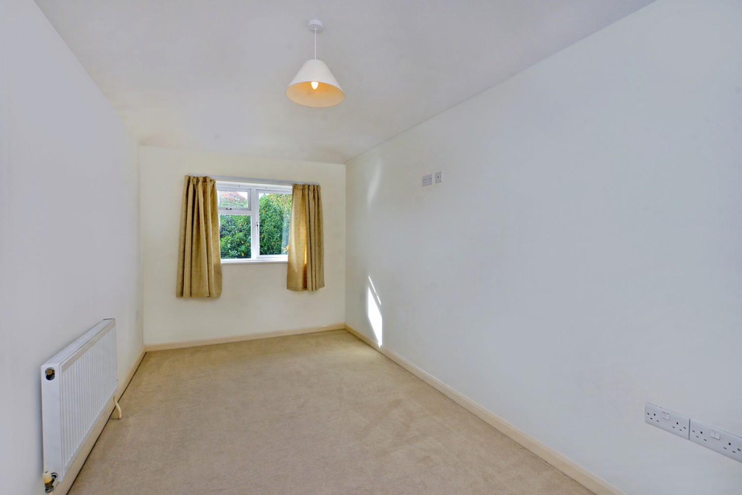 Southern Road, Camberley