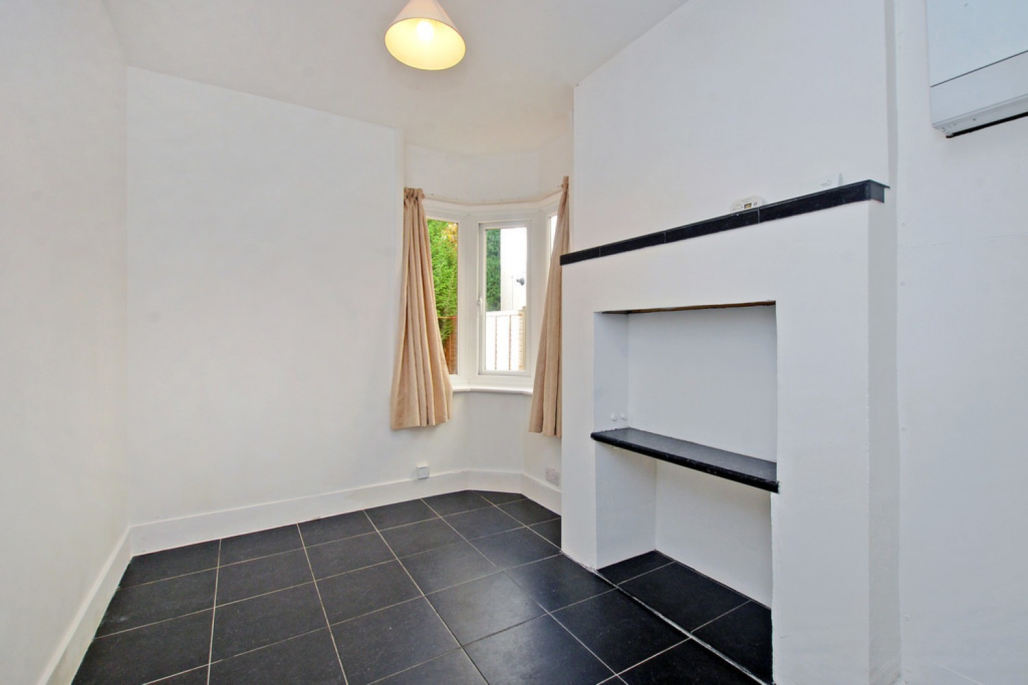 Southern Road, Camberley
