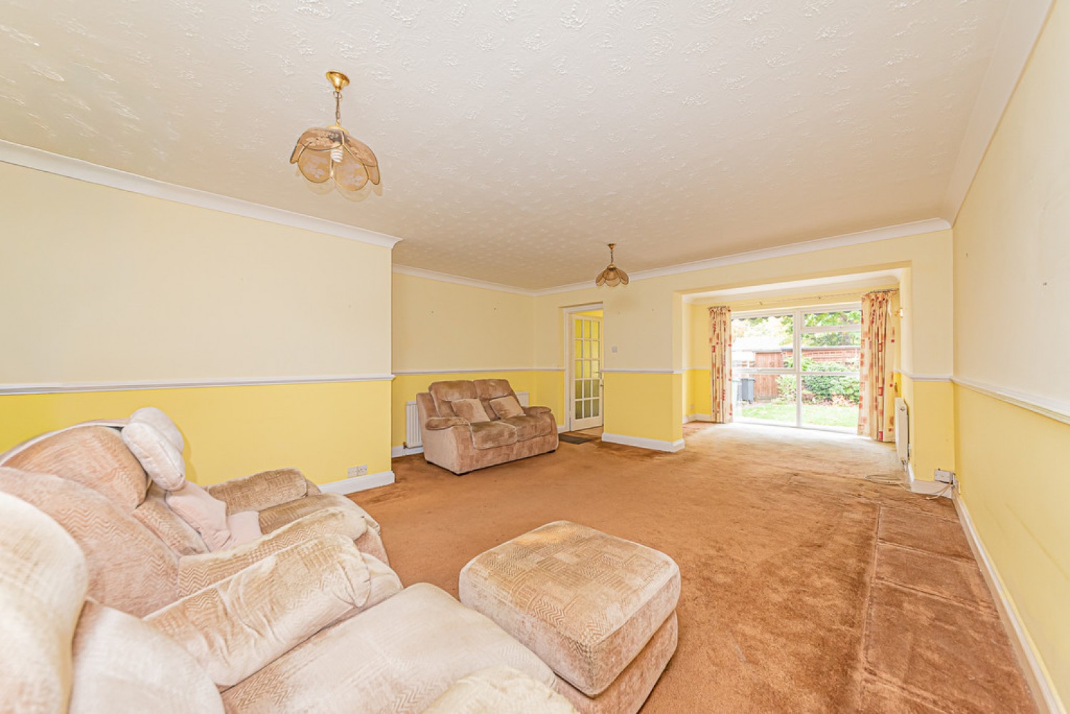 Inglewood Avenue, Camberley