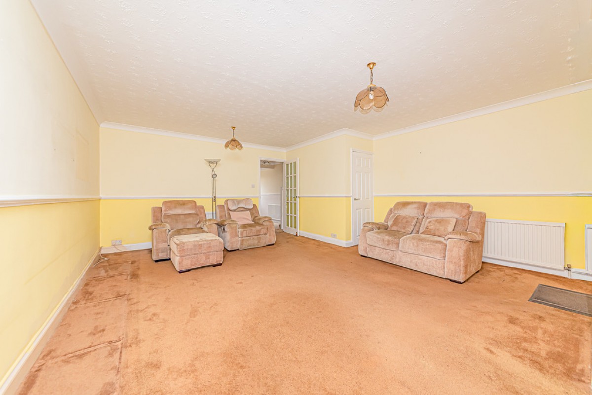 Inglewood Avenue, Camberley