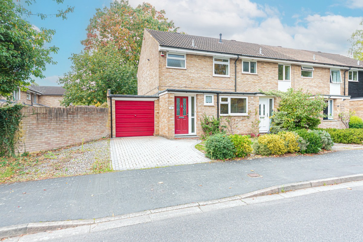 Inglewood Avenue, Camberley