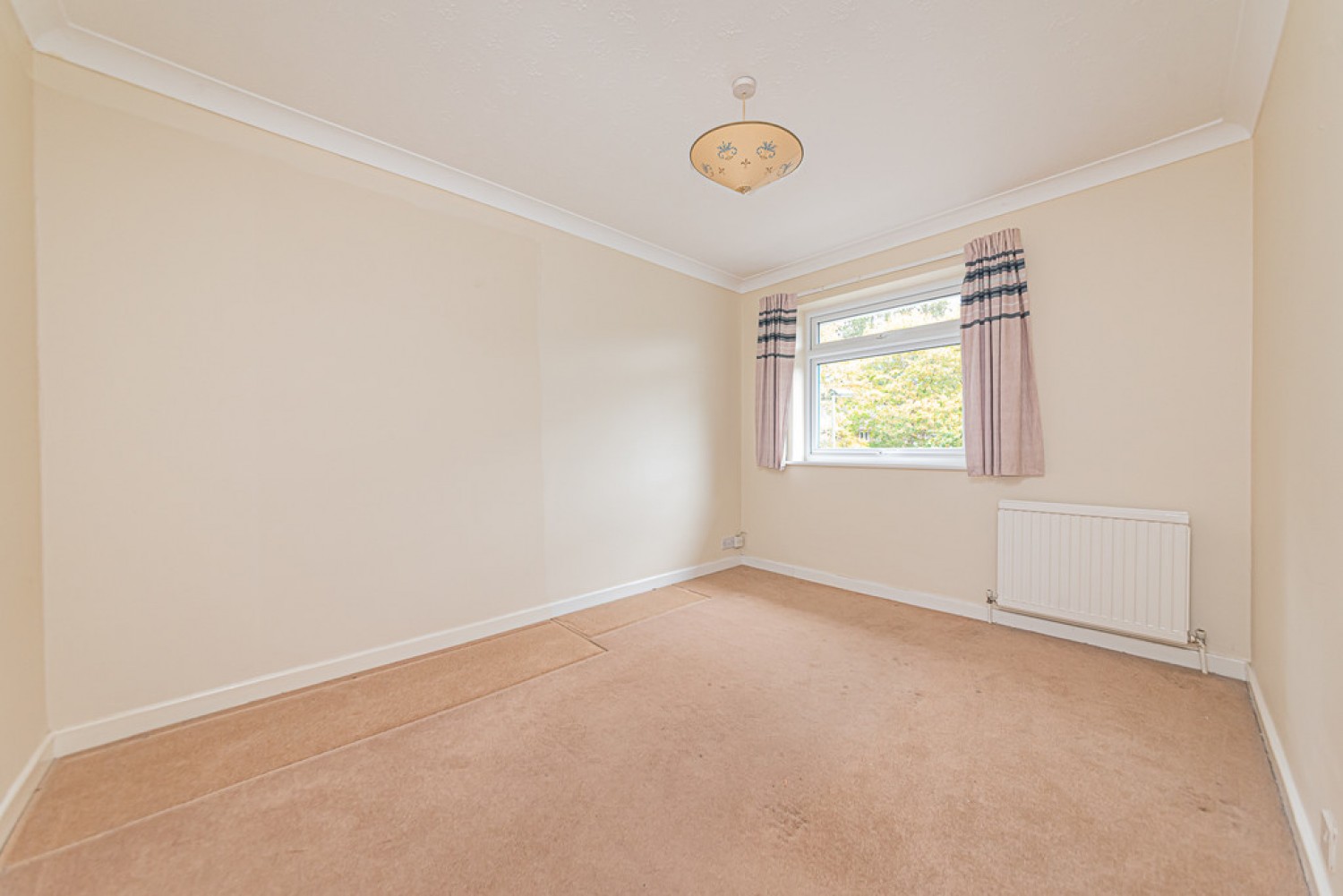 Inglewood Avenue, Camberley