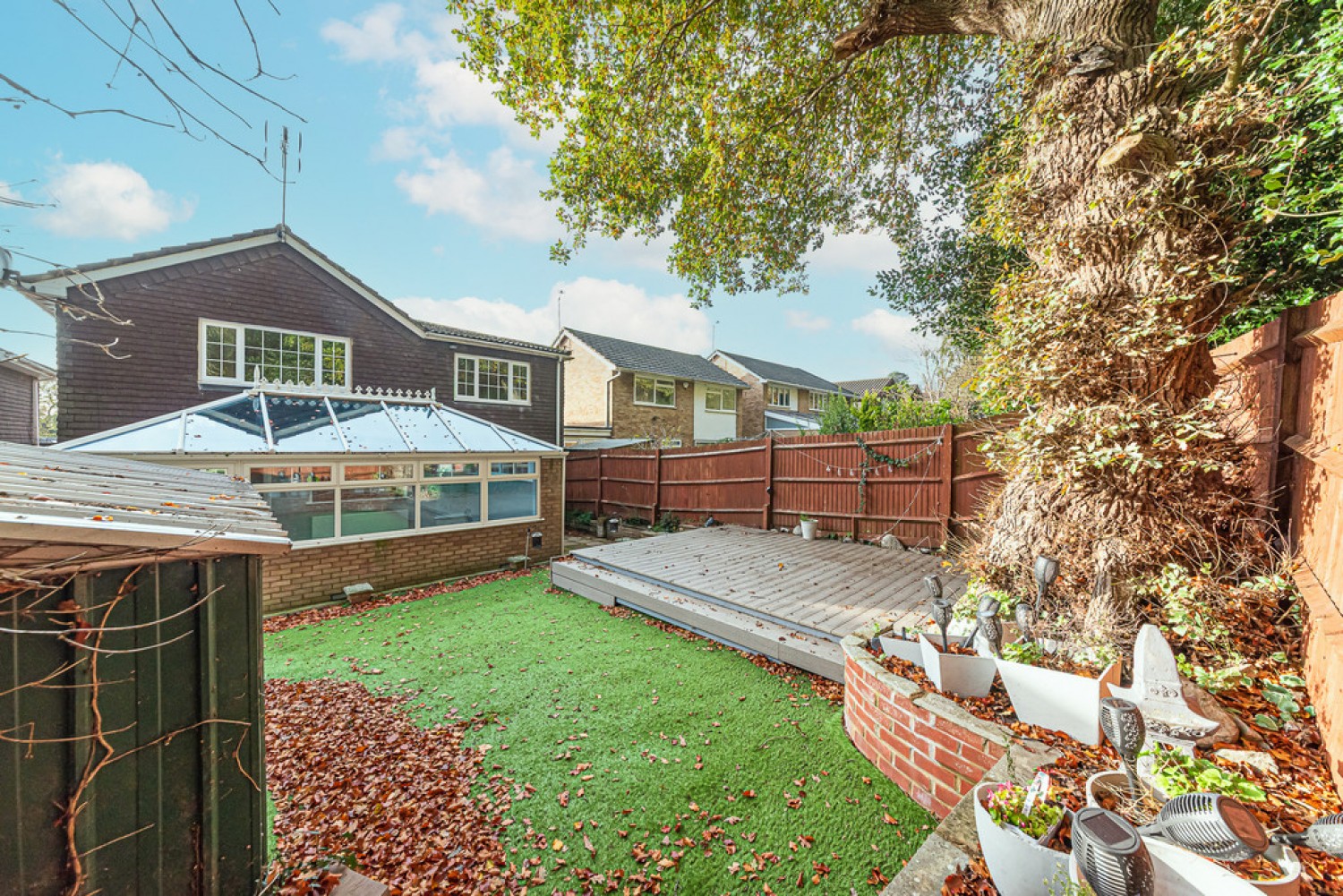 5 bedroom House in Trenton Close, Frimley