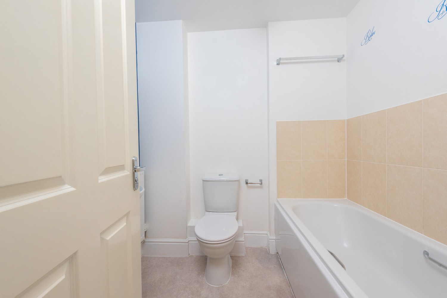 2 bedroom House for Sale Camberley, Surrey