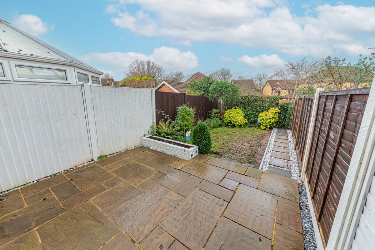 Ivy Drive, Lightwater