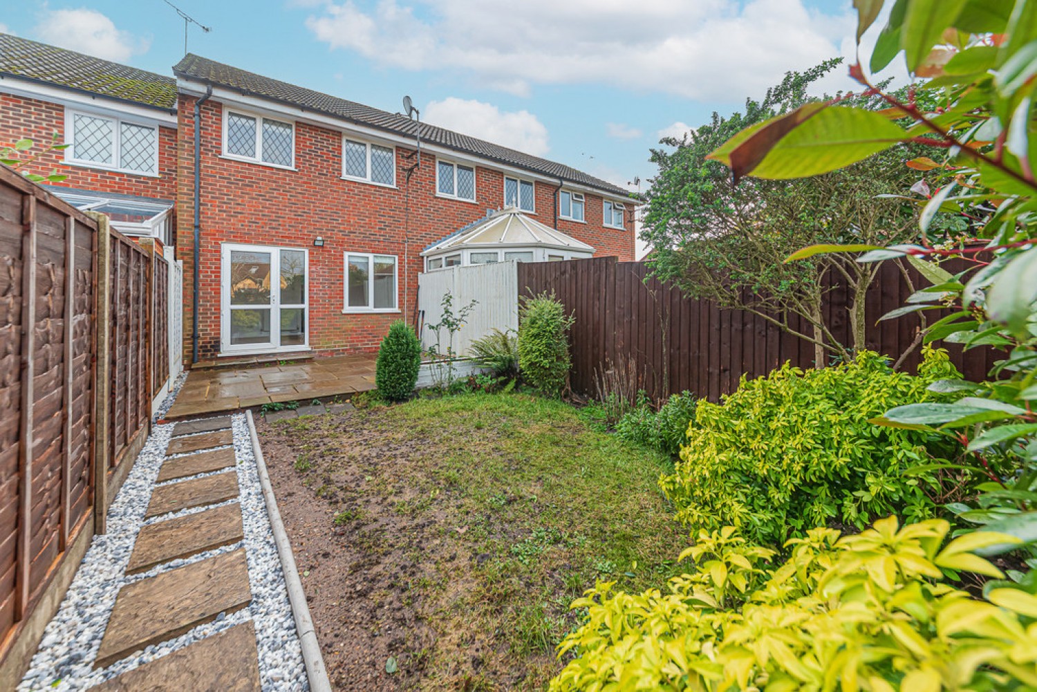 2 bedroom House in Ivy Drive, Lightwater