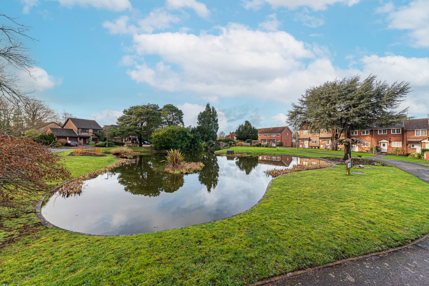 2 bedroom House in Ivy Drive, Lightwater