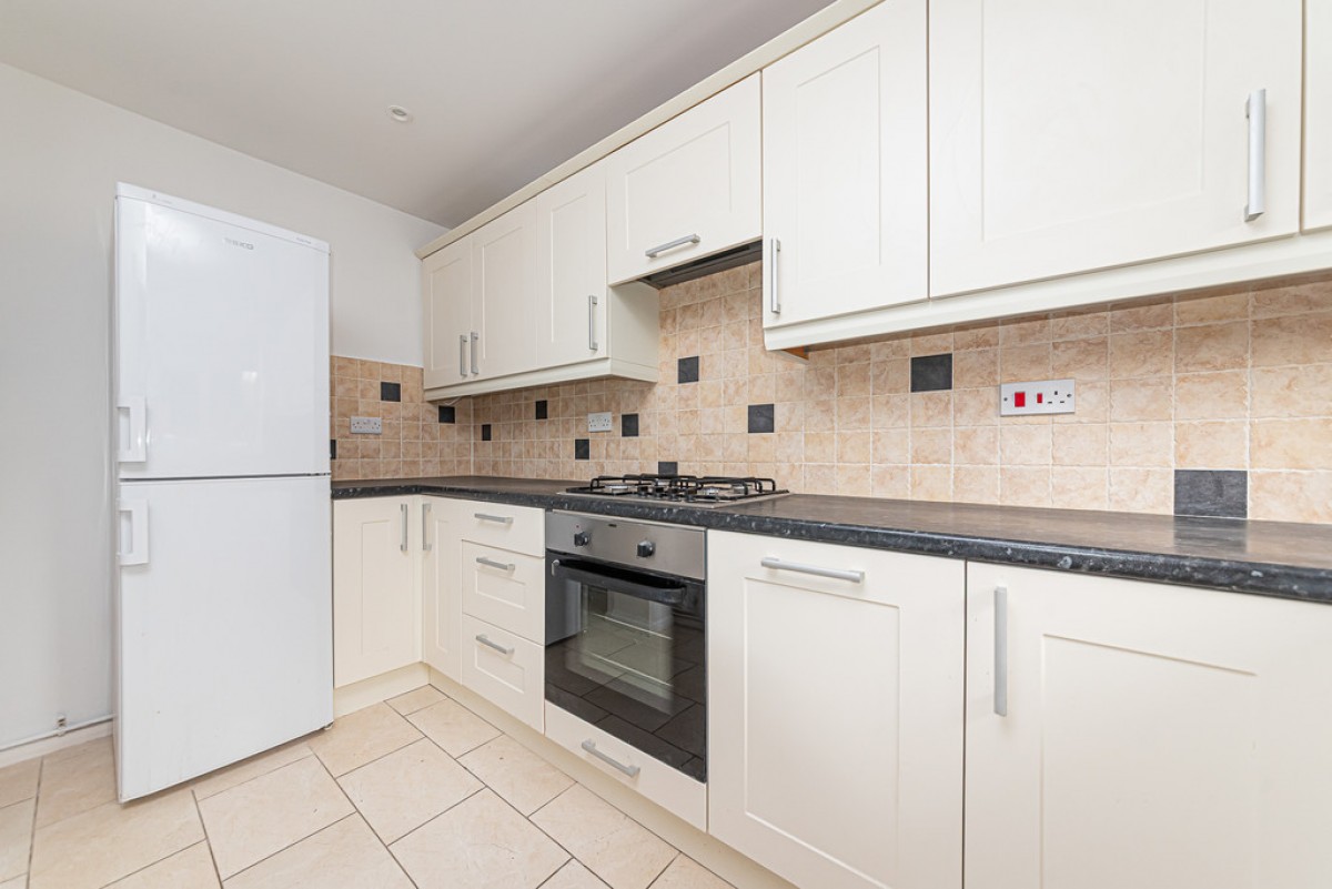 Ivy Drive, Lightwater