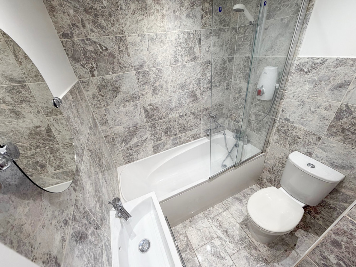 2 bedroom House in Ivy Drive, Lightwater