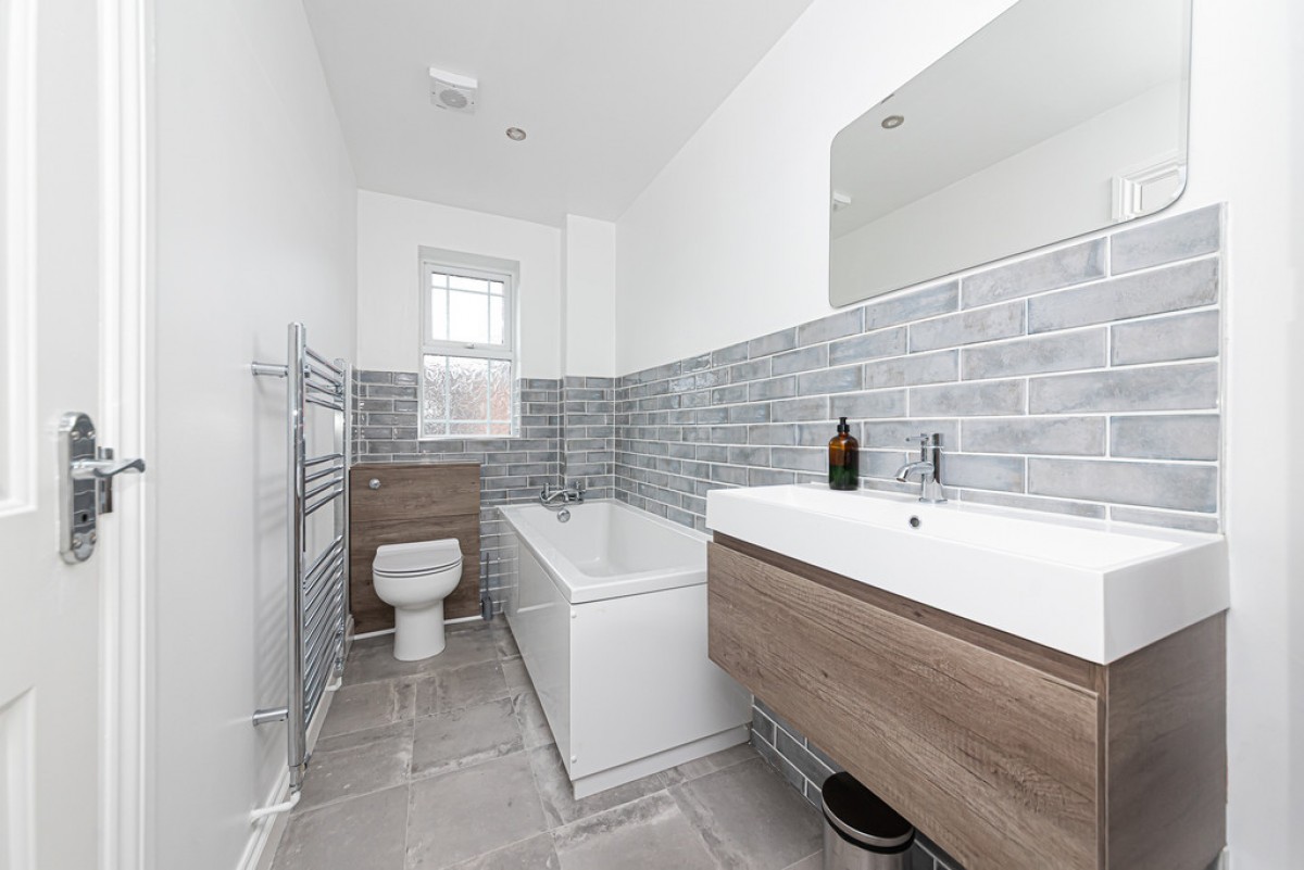 Stickle Down, Deepcut