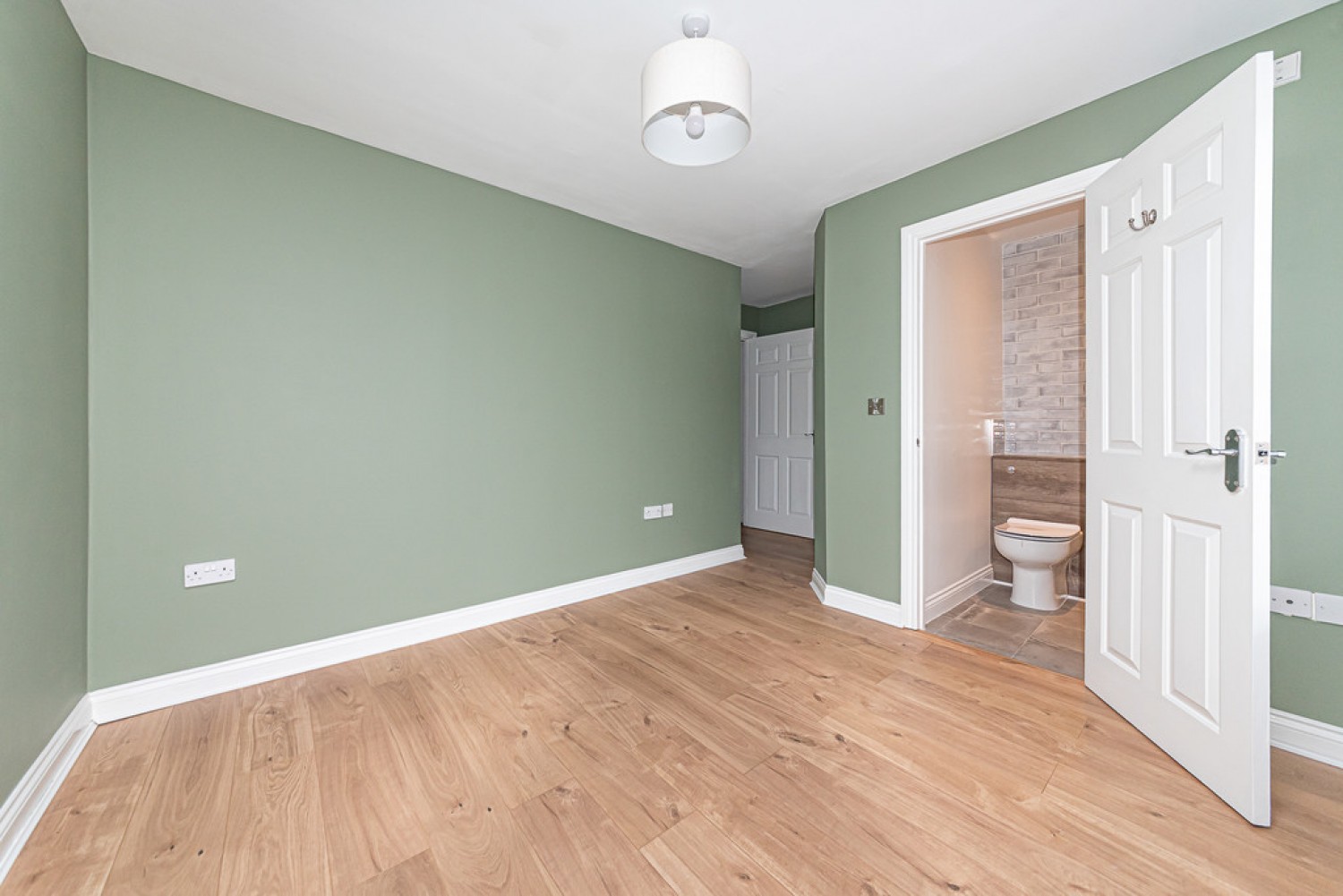 2 bedroom Flat for Letting Stickle Down, Deepcut