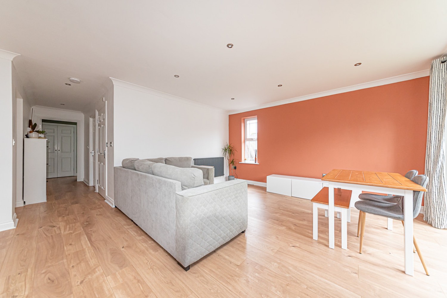 2 bedroom Flat for Letting Stickle Down, Deepcut