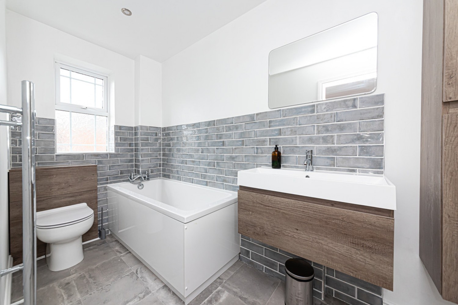 2 bedroom Flat for Letting Stickle Down, Deepcut