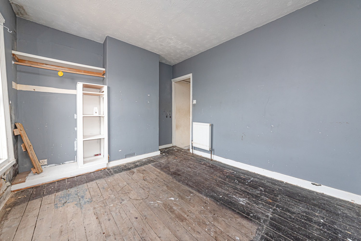 2 bedroom House for Sale Mytchett Road