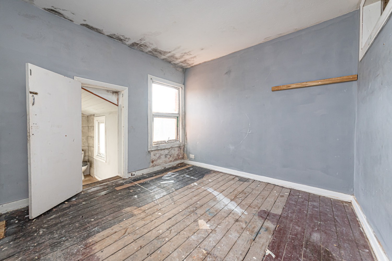 2 bedroom House for Sale Mytchett Road