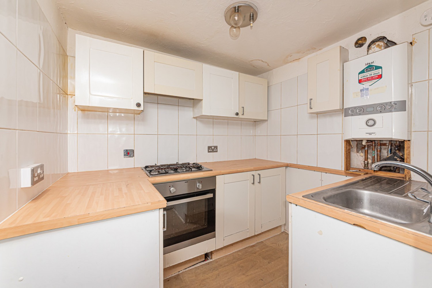 2 bedroom House for Sale Mytchett Road