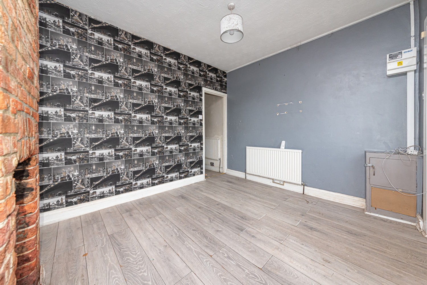 2 bedroom House for Sale Mytchett Road