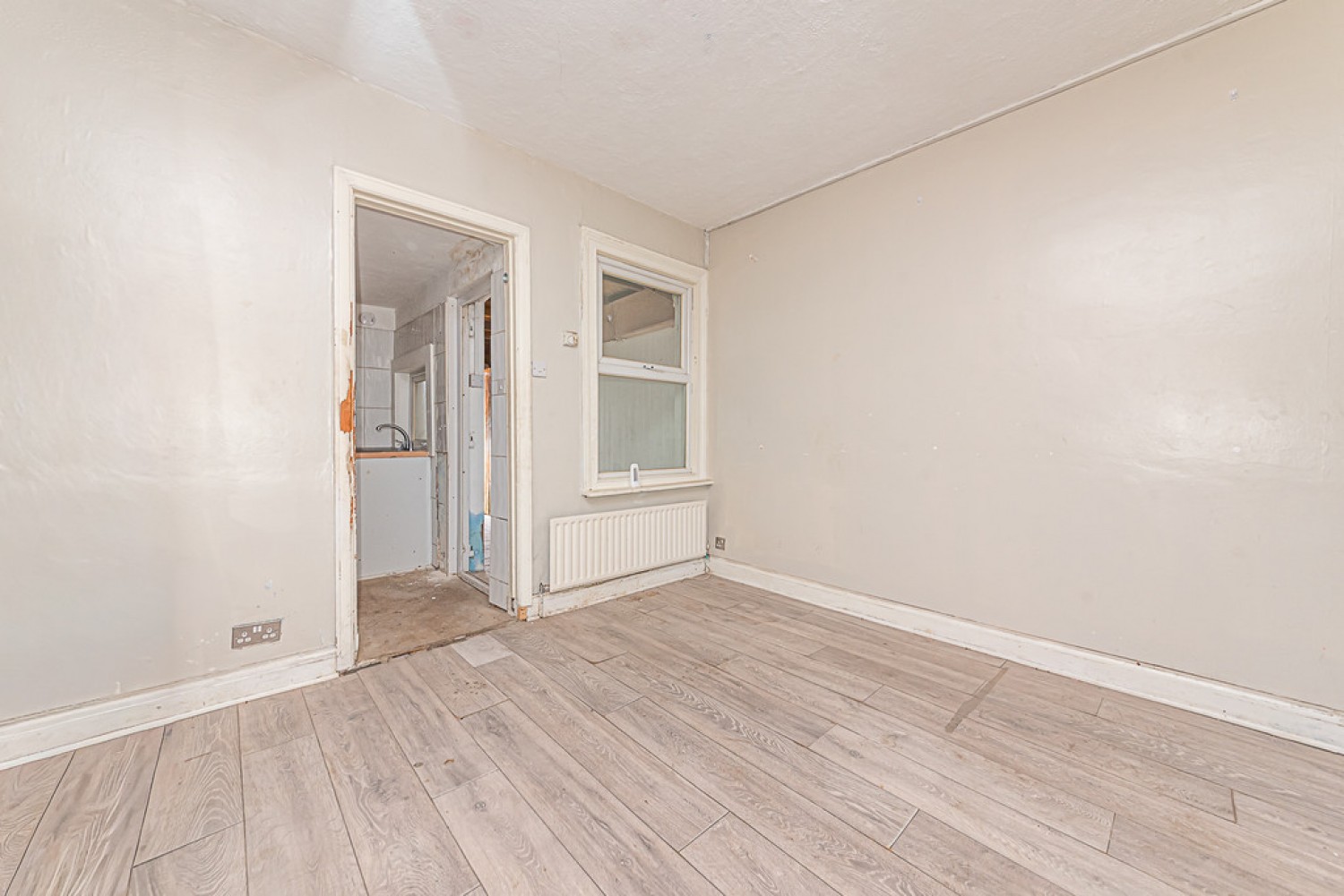 2 bedroom House for Sale Mytchett Road