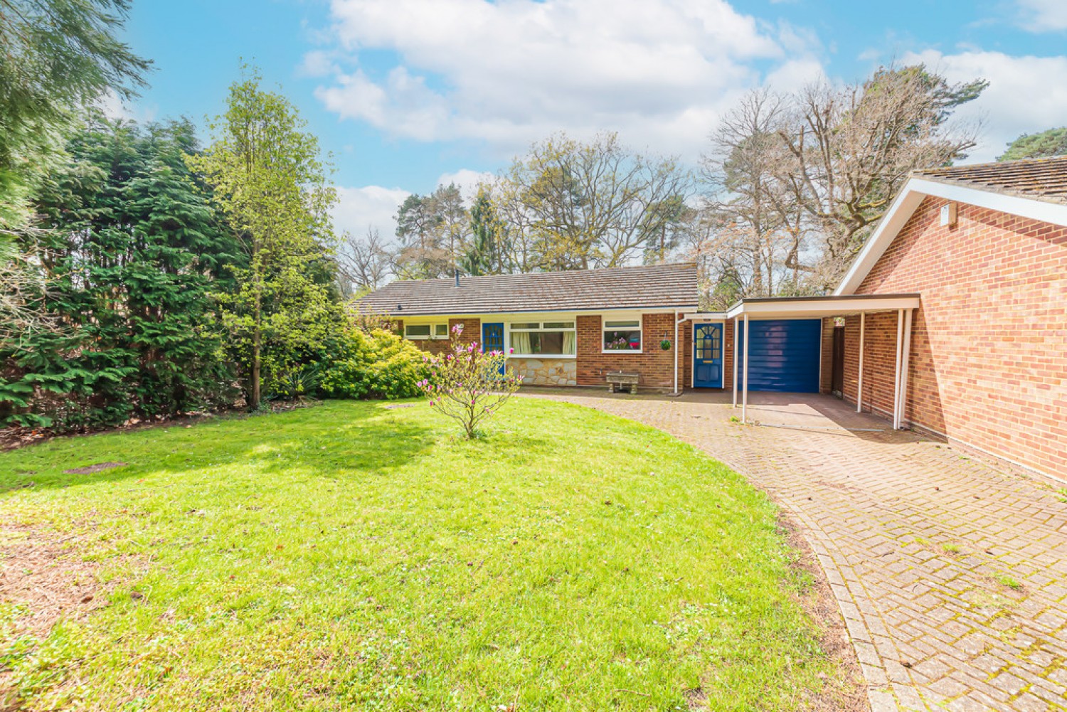 3 bedroom Bungalow for Sale Yockley Close, Camberley, Surrey