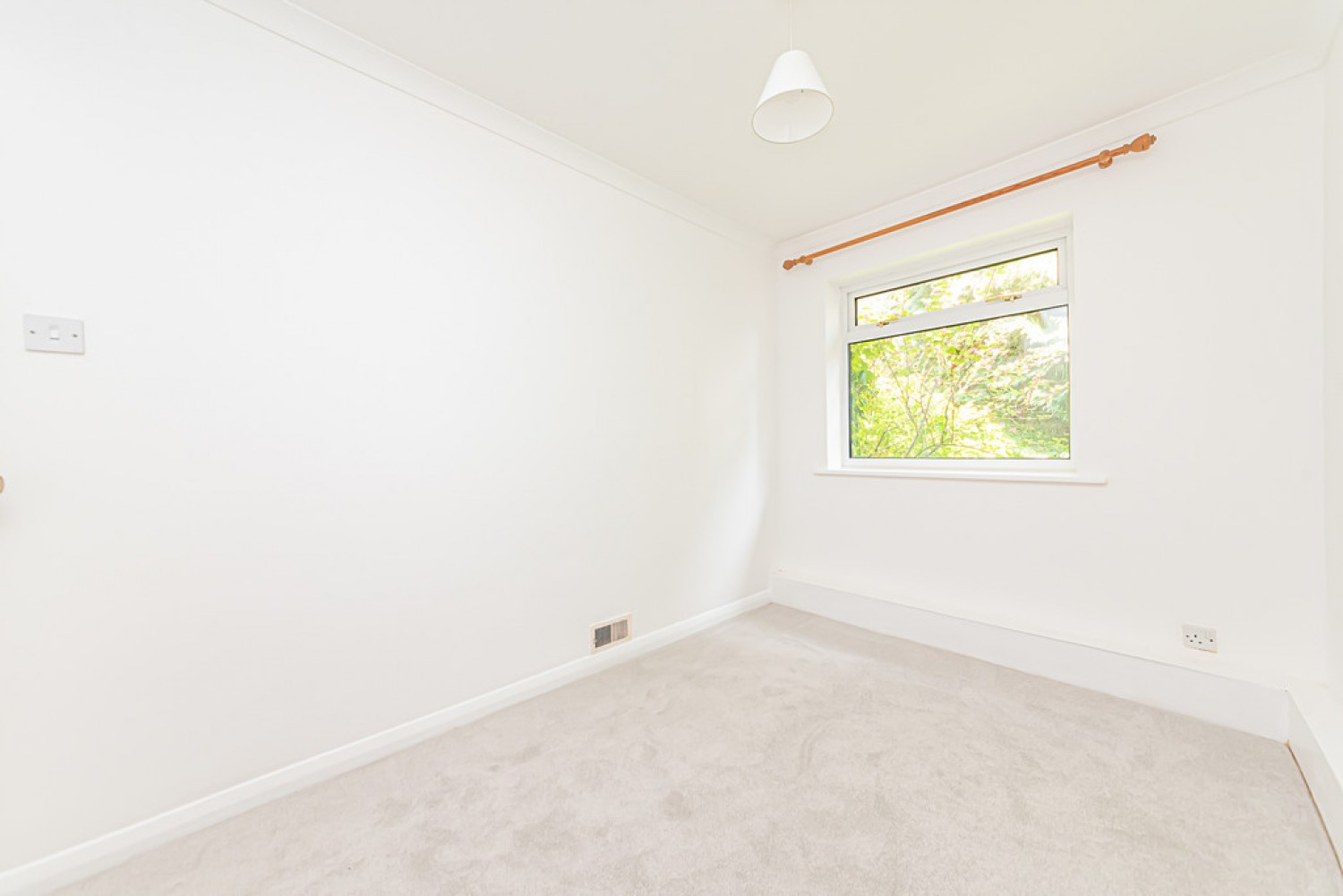 3 bedroom Bungalow for Sale Yockley Close, Camberley, Surrey