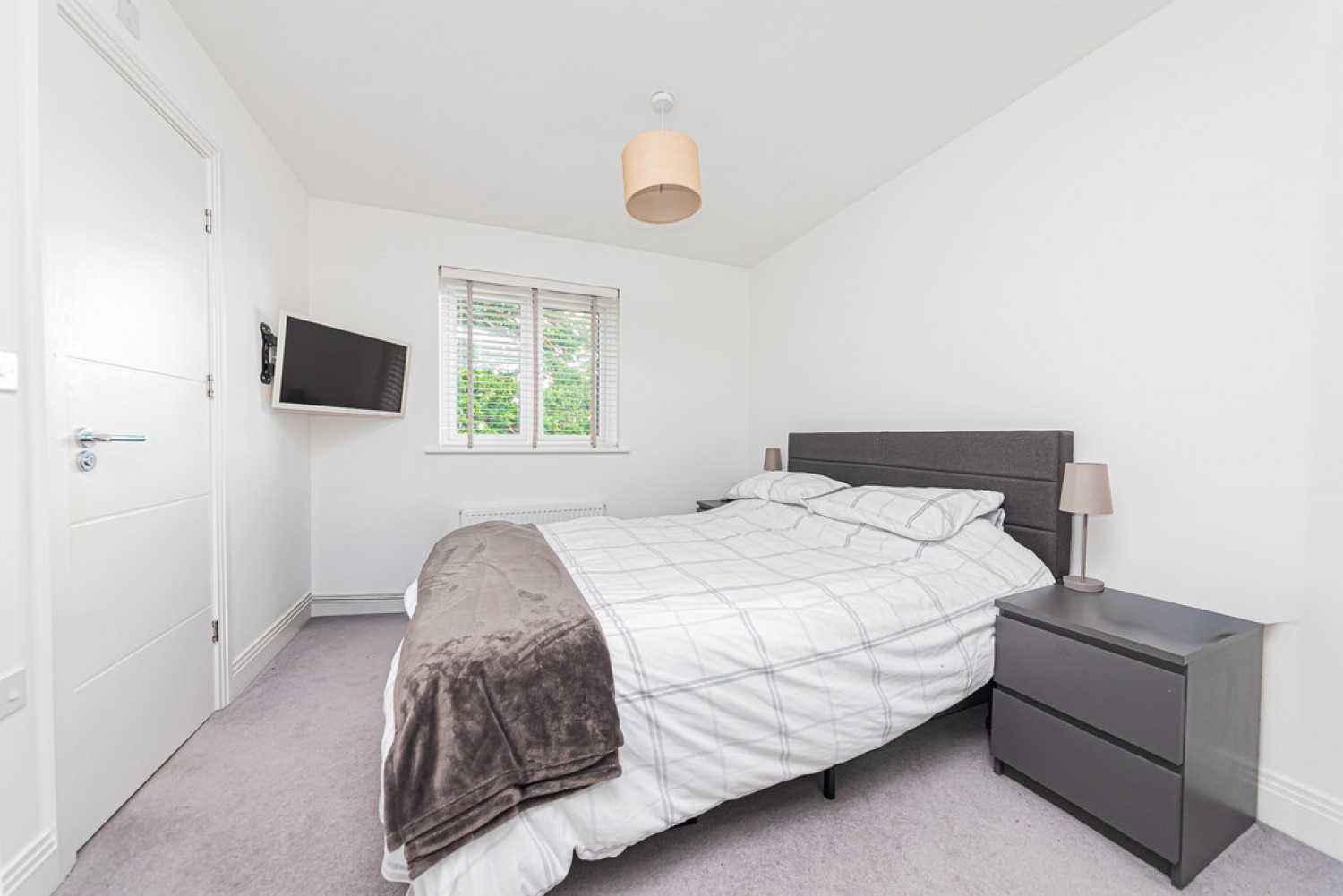2 bedroom Flat for Letting Johnstone Close, Bracknell