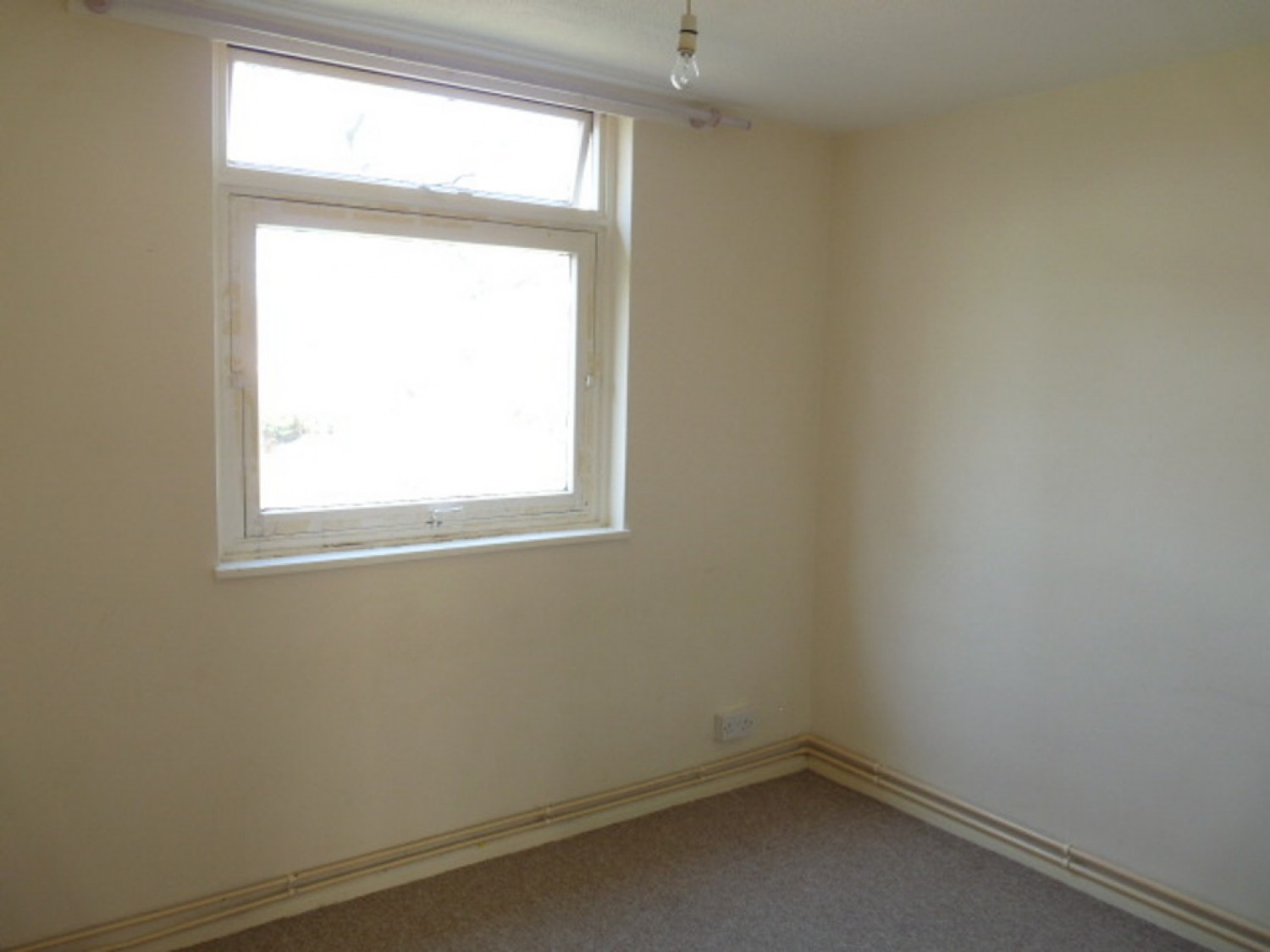 2 bedroom Flat for Sale Bell Lane, Blackwater