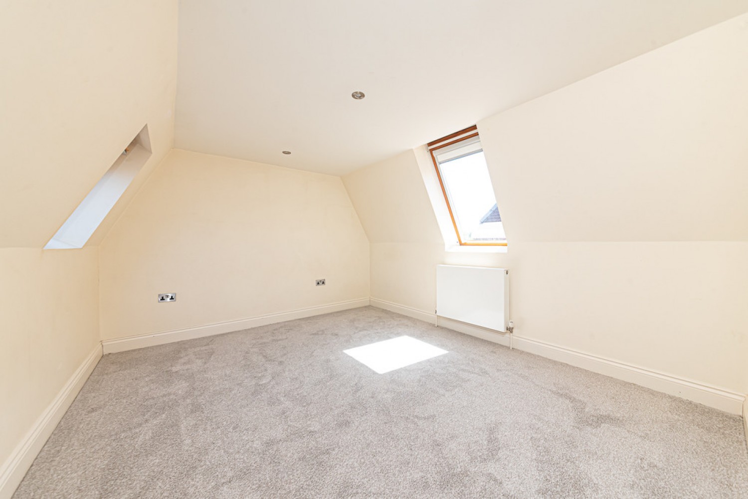 5 bedroom House for Sale St. Catherines Road, Frimley