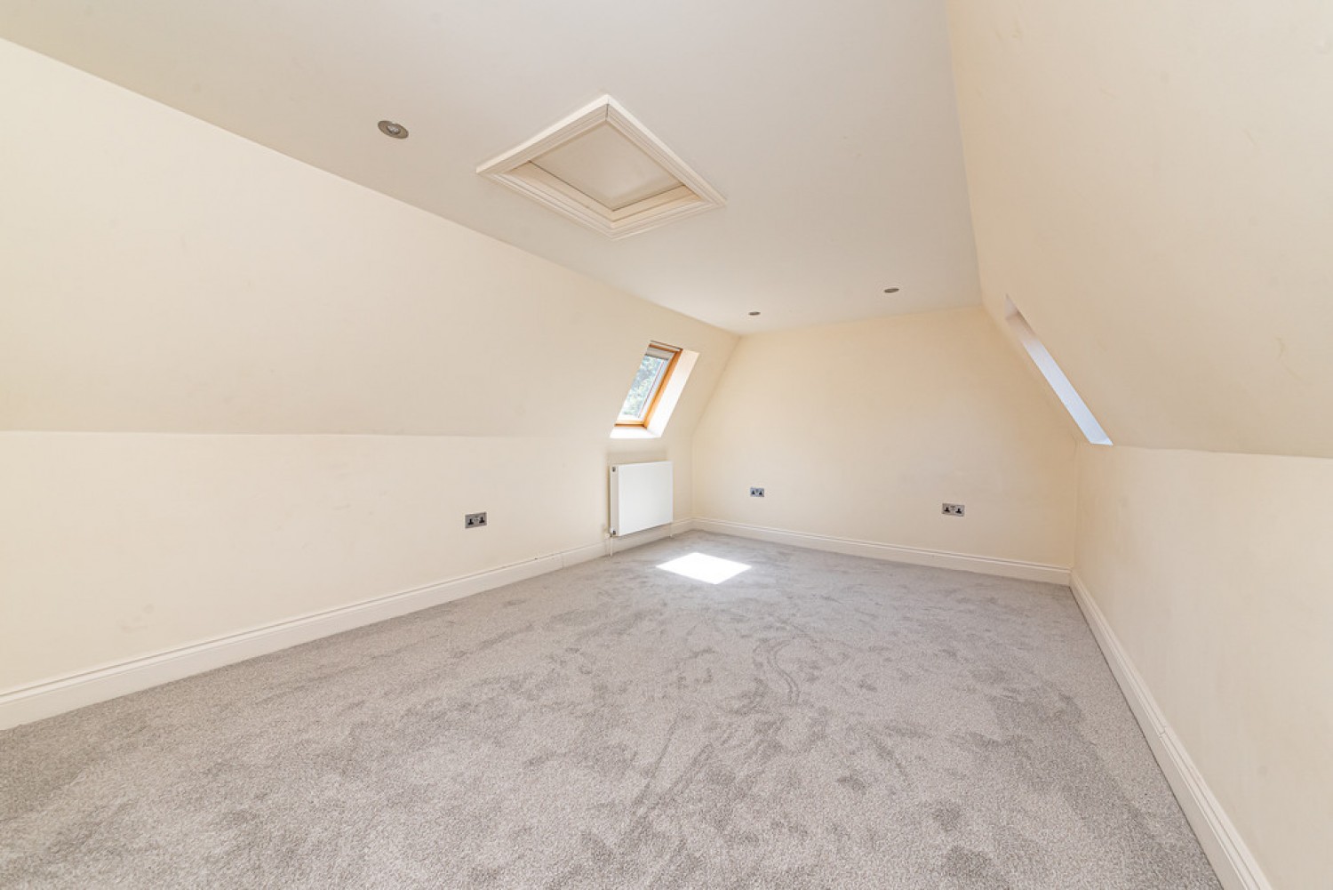5 bedroom House for Sale St. Catherines Road, Frimley