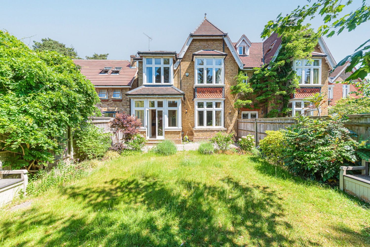 5 bedroom House for Sale St. Catherines Road, Frimley