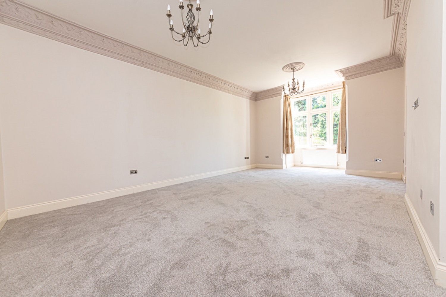 5 bedroom House for Sale St. Catherines Road, Frimley