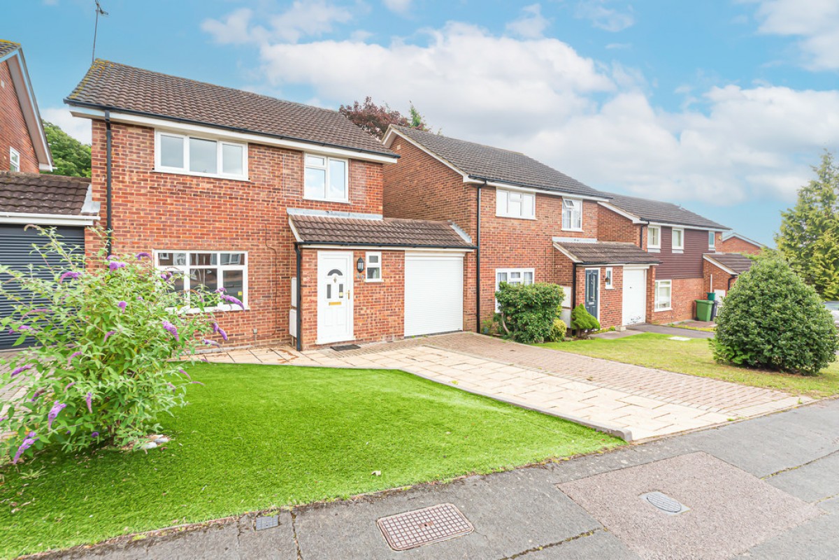 Buckingham Way, Frimley